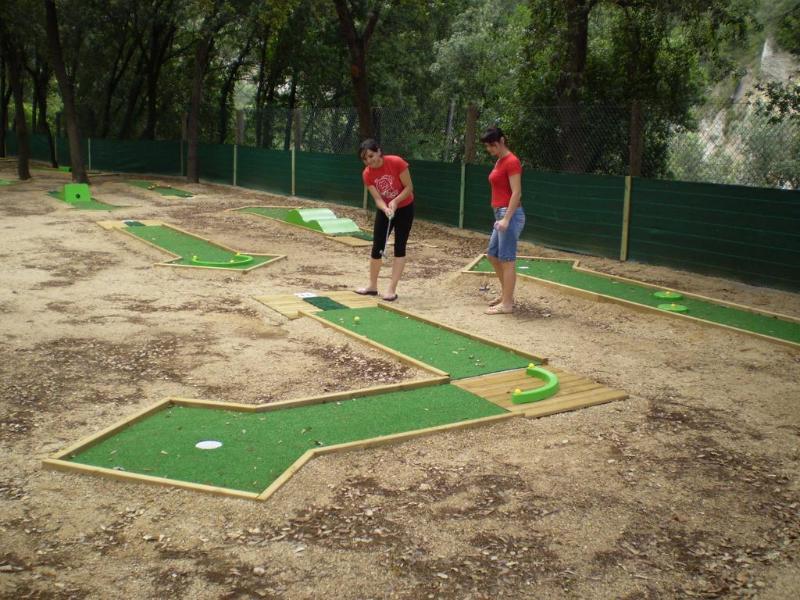Bassegoda Park Albanya Exterior photo